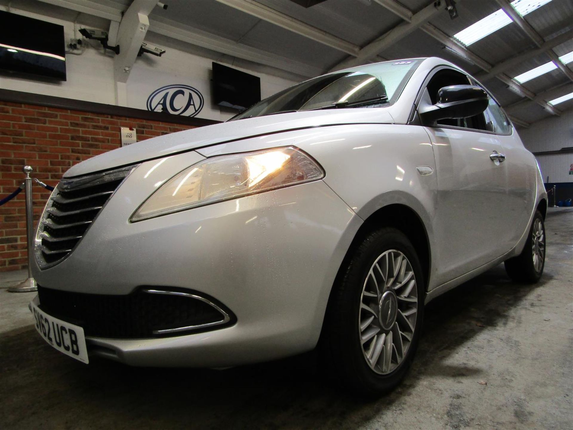 62 12 Chrysler Ypsilon SE - Image 7 of 21