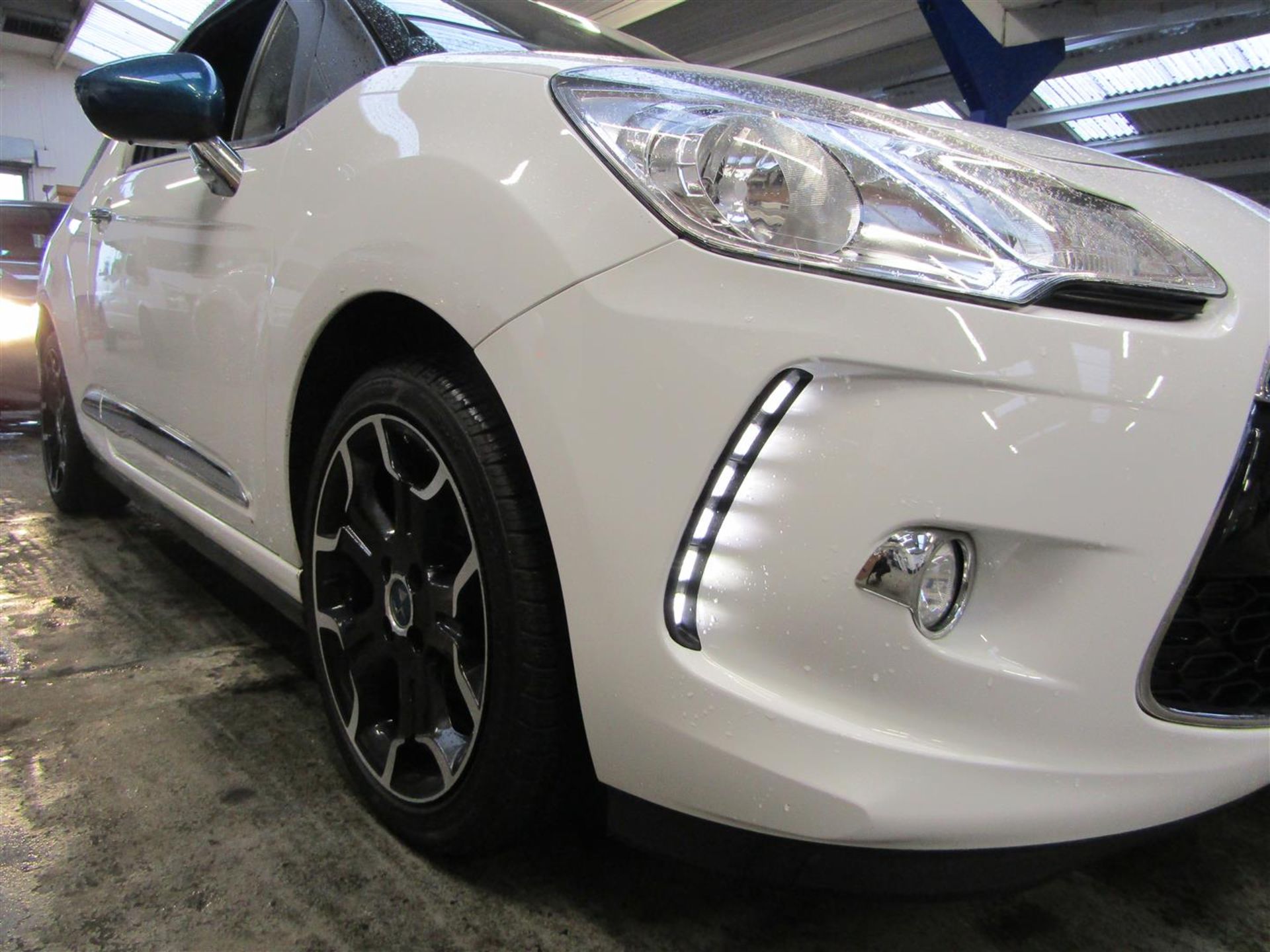 15 15 Citroen DS3 DStyle Puretech - Image 14 of 21