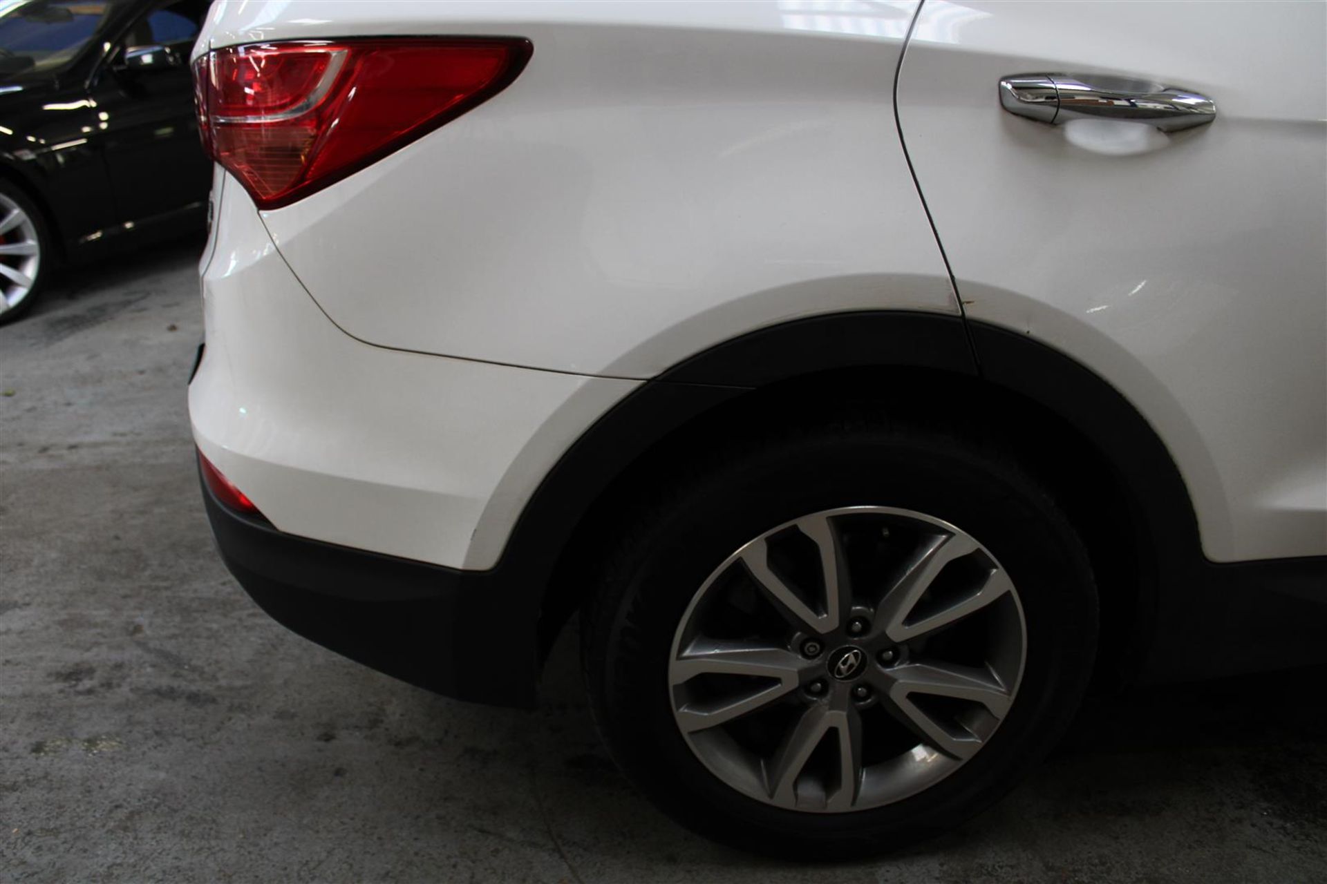 62 12 Hyundai Santa FE Premium CRDi - Image 16 of 23