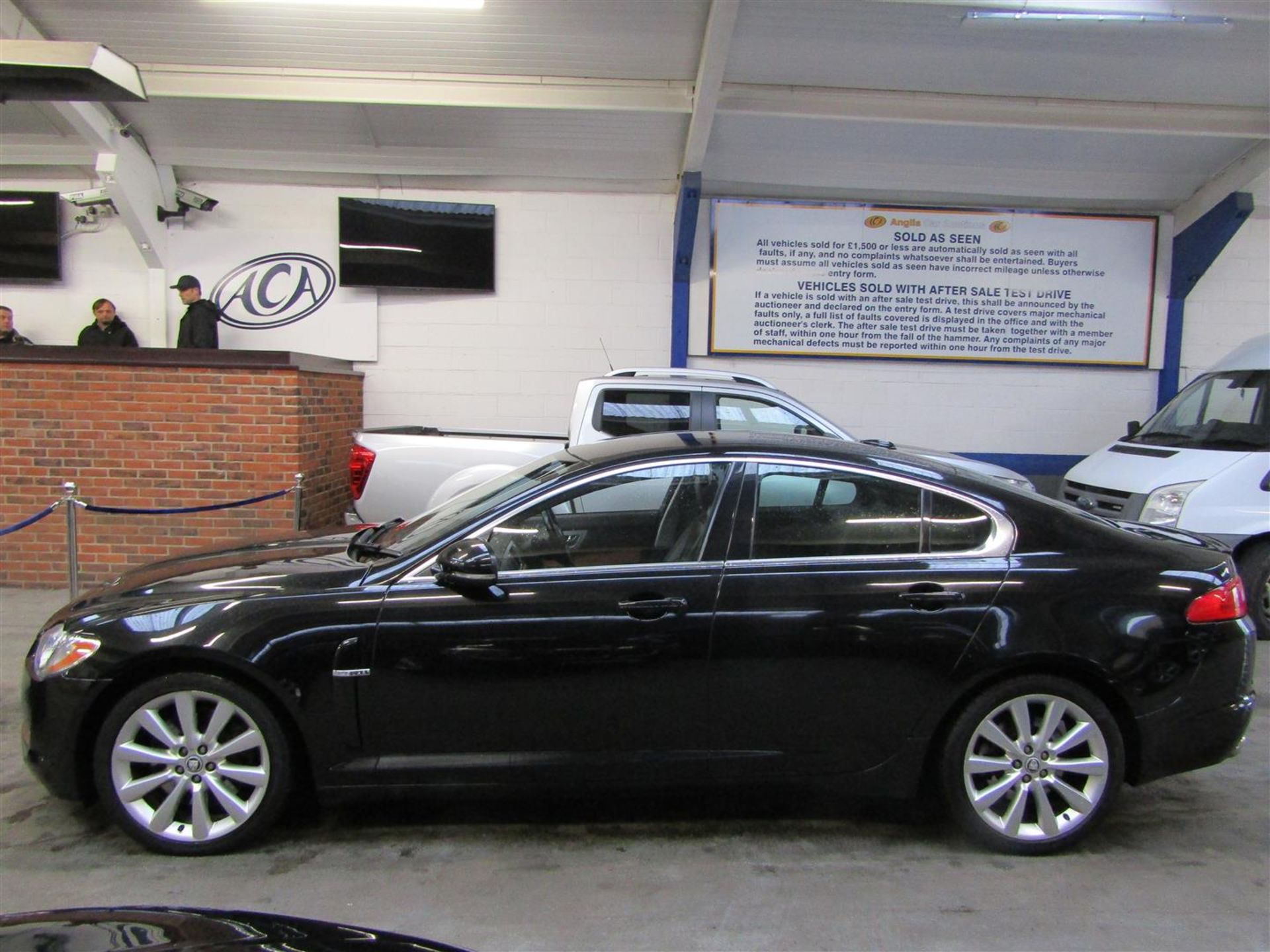 2009 Jaguar XF S Luxury V6 Auto - Image 2 of 27