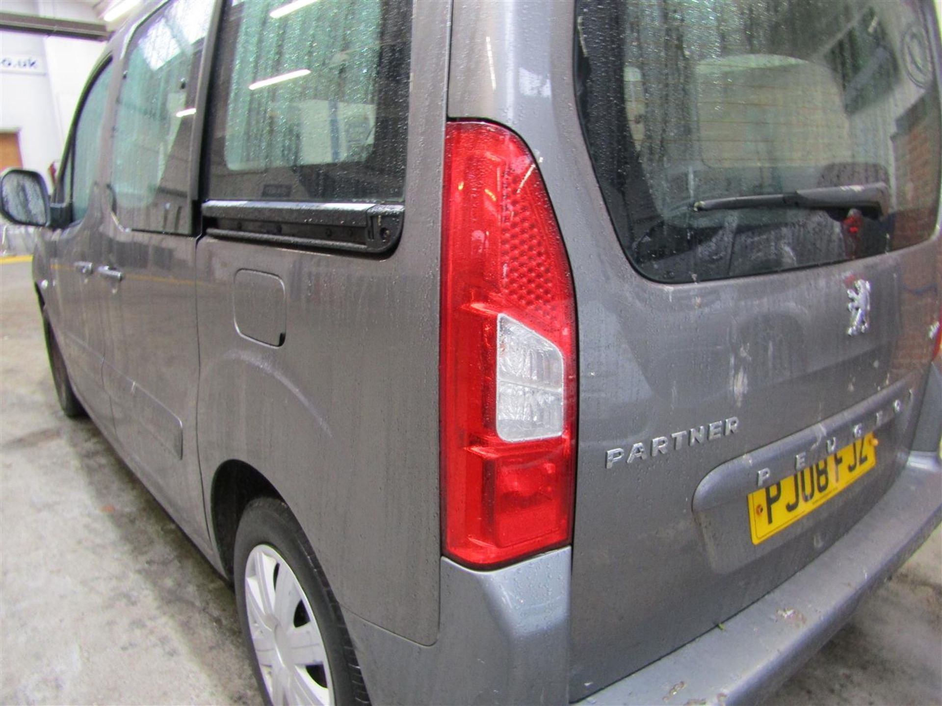 08 08 Peugeot Partner Tepee S HDi 75 - Image 10 of 25