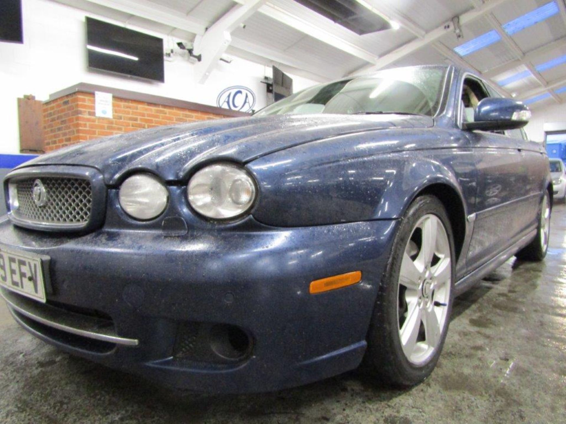 59 09 Jaguar X-Type SE Auto - Image 16 of 24