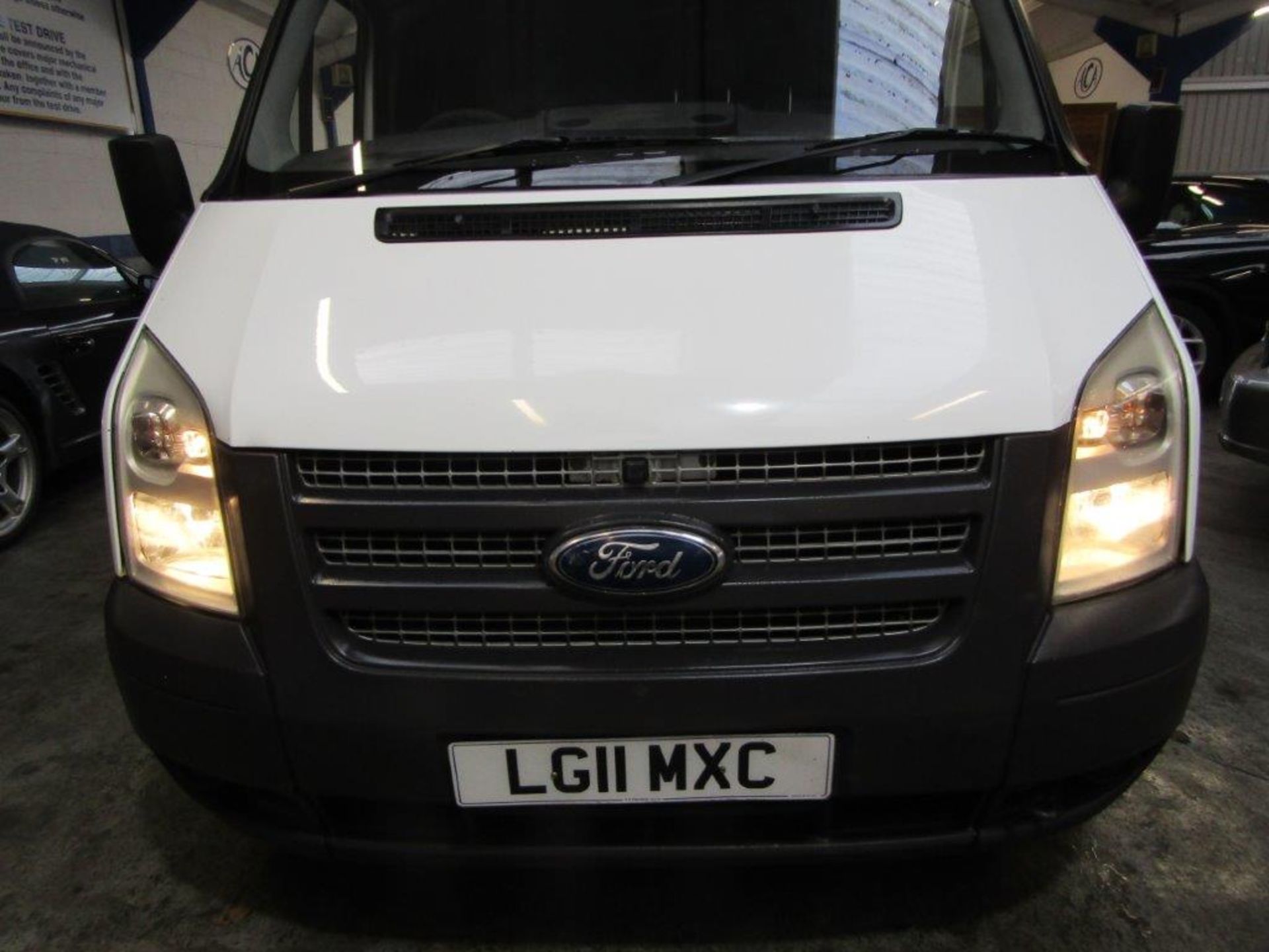 11 11 Ford Transit 85 T300S FWD - Image 3 of 22