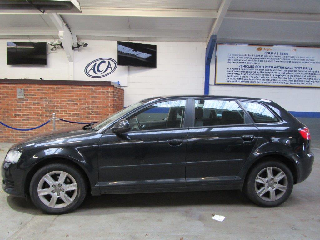 58 09 Audi A3 SE 104 TDI - Image 2 of 22