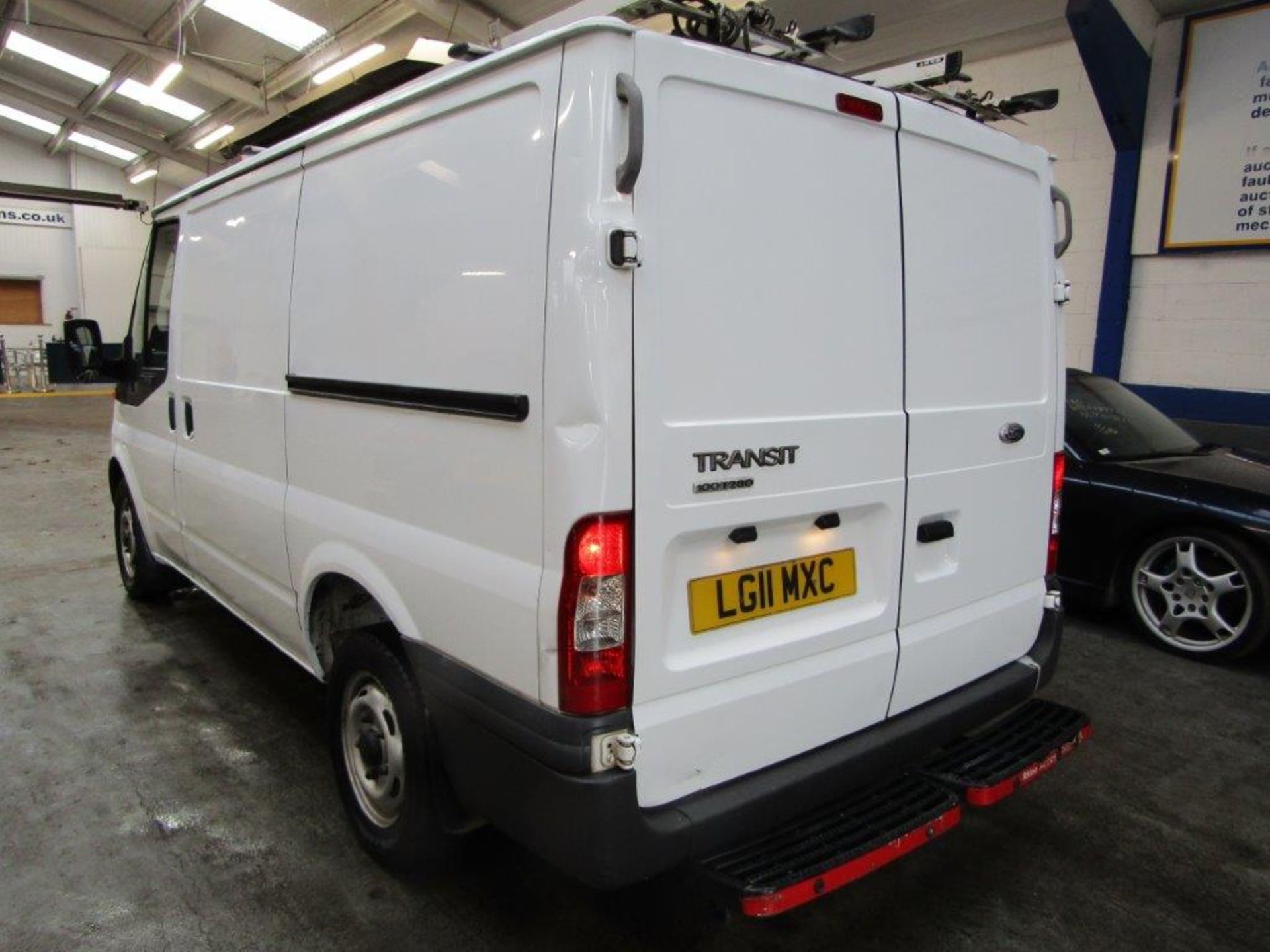 11 11 Ford Transit 85 T300S FWD - Image 2 of 22