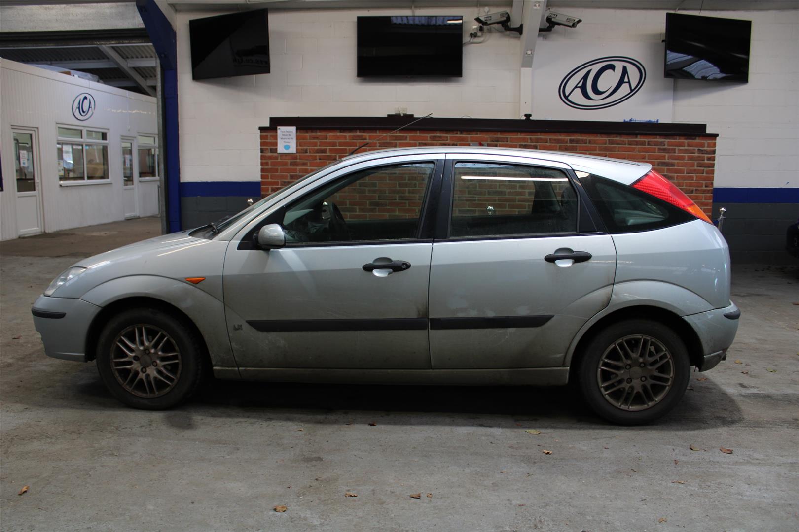 04 04 Ford Focus LX - Image 3 of 20