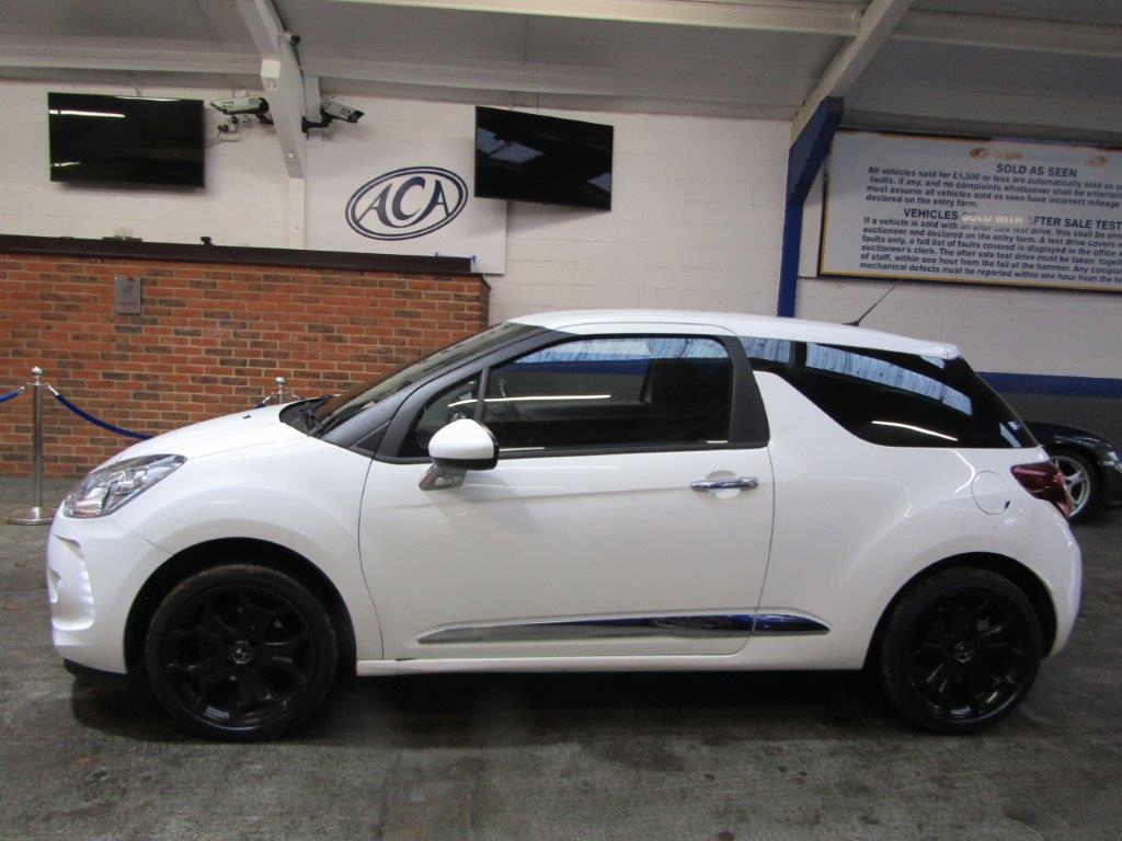 16 16 Citroen DS3 D-Style Puretech - Image 2 of 23