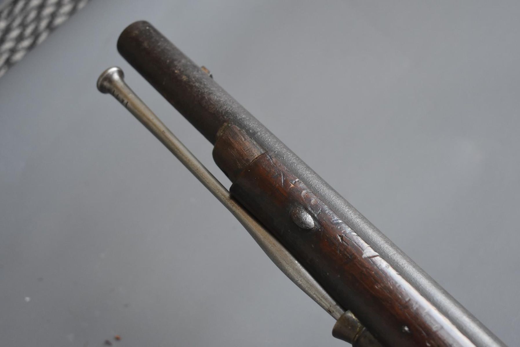 A VERY RARE .750 CALIBRE NEW LAND PATTERN FLINTLOCK MUSKET, 42inch sighted barrel, flat lock stamped - Image 26 of 26