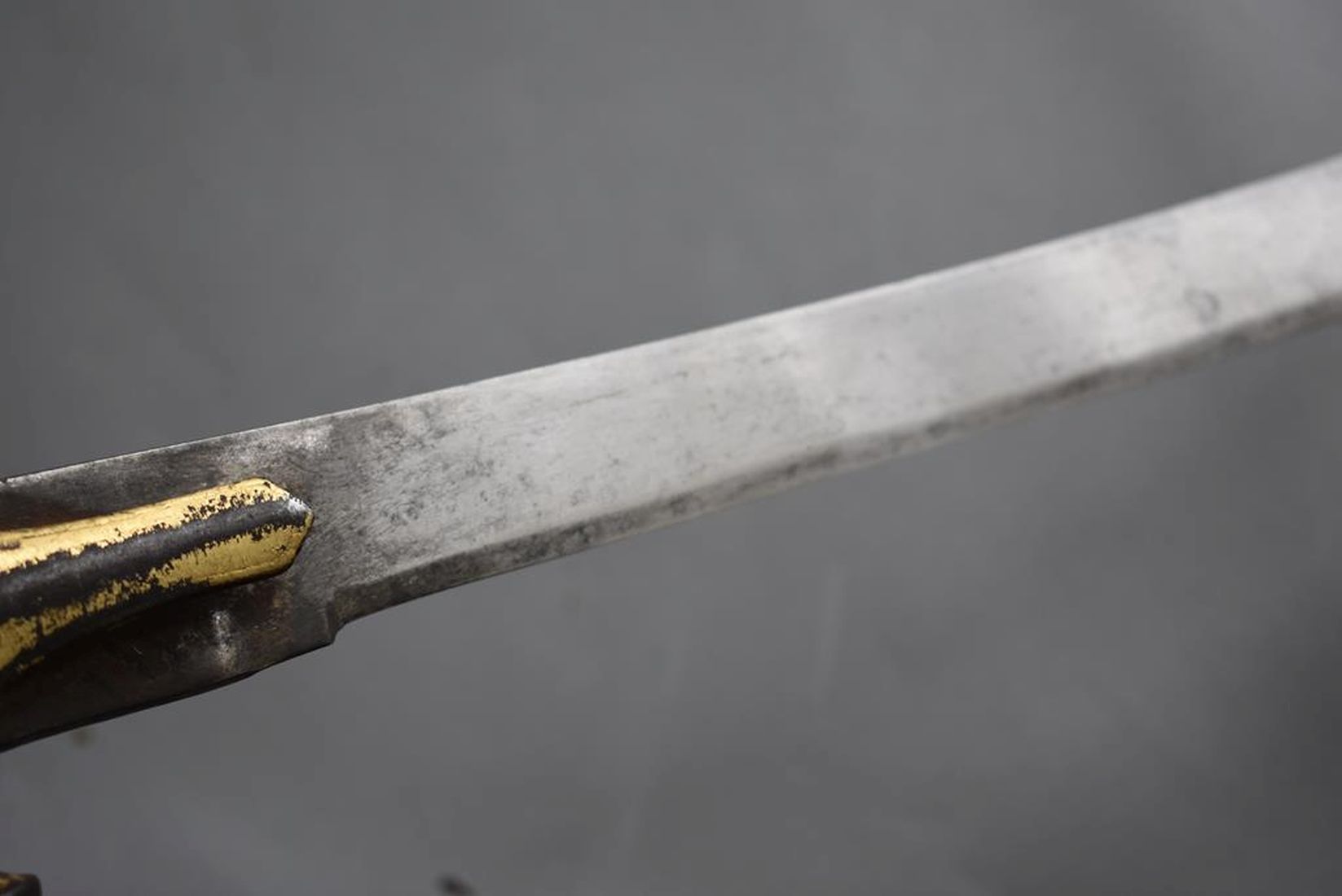 AN 18TH CENTURY INDIAN TULWAR, 76cm sharply curved blade with punched dot and crescent decoration, - Image 3 of 13