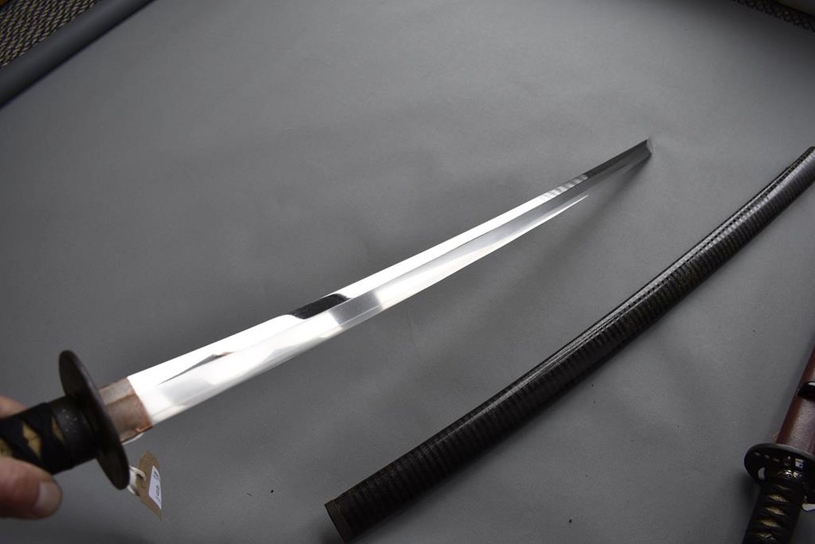 A KATANA, 70.2cm Shin-shinto blade with one mekugi-ana, signed Ashu ju Yamaguchi Kunichika saku - Image 8 of 16
