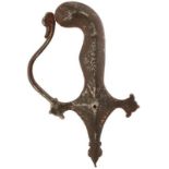 A LATE 18TH CENTURY DECCAN INDIAN TULWAR HILT, with turned over rounded pommel, trefoil crossguard