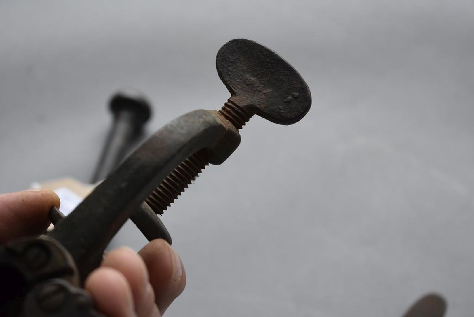 A 12-BORE BENCH MOUNTED RELOADING TOOL BY HAWKSLEY, together with another further, unnamed and a - Image 6 of 7