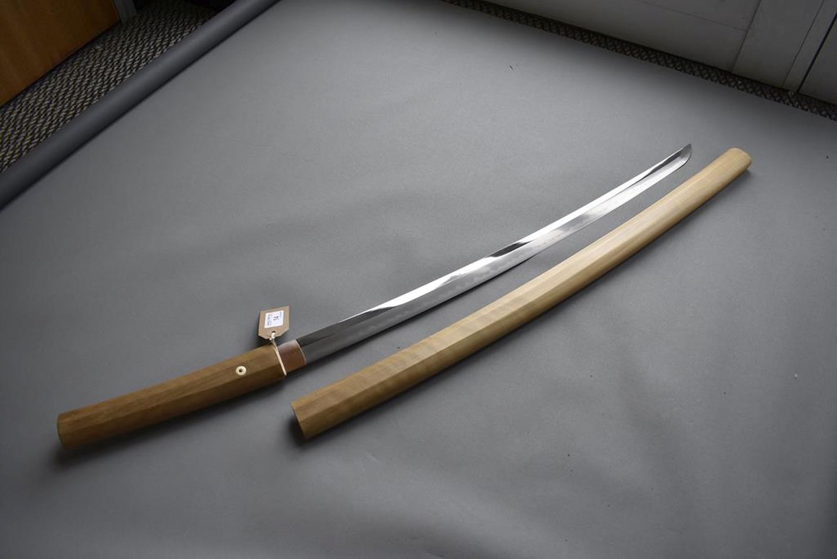 A GENDAITO, 65.5cm blade with one mekugi-ana signed tachi-mei Nagamitsu, notare hamon, nashiji hada, - Image 3 of 9