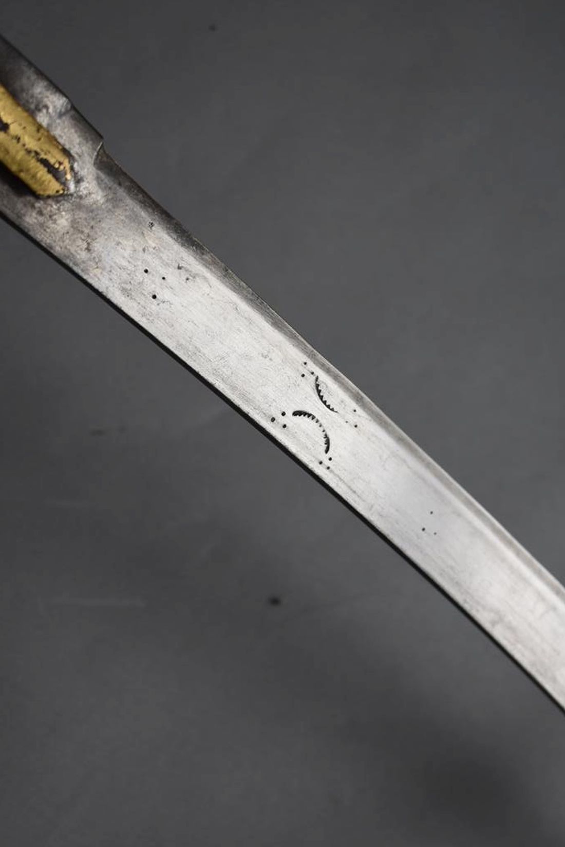 AN 18TH CENTURY INDIAN TULWAR, 76cm sharply curved blade with punched dot and crescent decoration, - Image 7 of 13