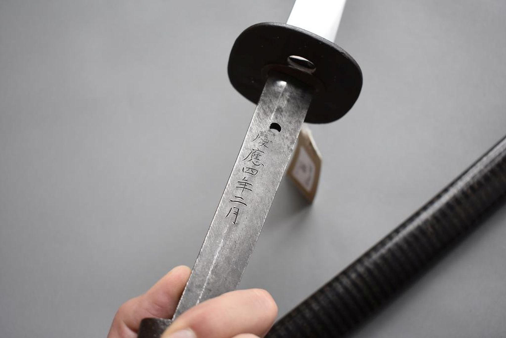 A KATANA, 70.2cm Shin-shinto blade with one mekugi-ana, signed Ashu ju Yamaguchi Kunichika saku - Image 11 of 16