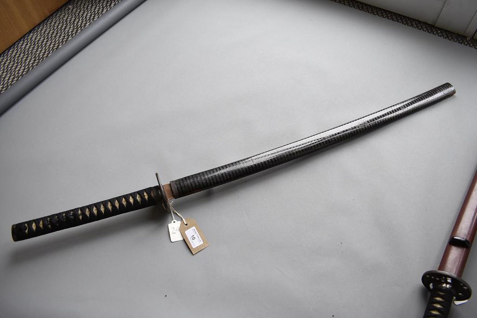 A KATANA, 70.2cm Shin-shinto blade with one mekugi-ana, signed Ashu ju Yamaguchi Kunichika saku - Image 3 of 16