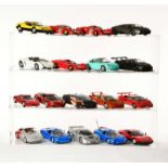 Minichamps, Kyosho u.a., 18 Modellautos (Porsche, Ferrari, Lamborghini u.a.)