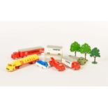 Lego, 5 LKW, 3 Bäume + VW Bus