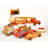 Konvolut Holzspielzeug, meist Fahrzeuge