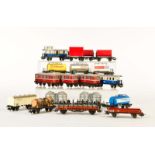 Märklin, Primex, Schienenbus + 15 Märklin Wagen