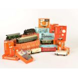 Märklin, Lok TM 800, Schienenbus 3016, 9 Wagen + diverse Signale