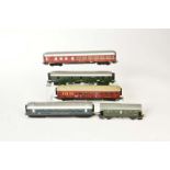 Märklin, 5 Personen + Gepäckwagen