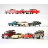 UT Models, Revell u.a., 10x Ford Thunderbird, Ford Expidition u.a.