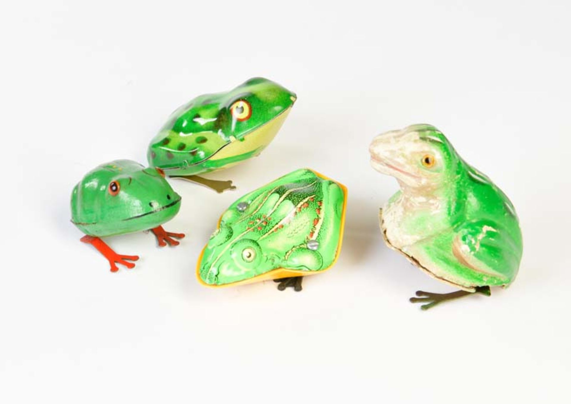 4 frogs, Germany + GDR, tin, paper mache, min. paint d., C 1-2
