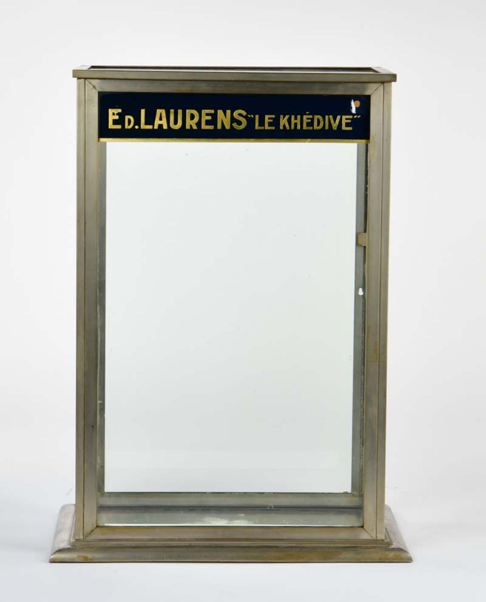 Glass cabinet for cigarettes "Ed Laurens le Khedive", heavy cast iron version, without shelves, self