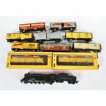 Fleischmann, Union Pacific Diesel + Dampflok + 8 amerikanische Wagen