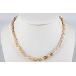 Biwa Perlenkette mit 585 Goldverschluß, pearl necklace with gold lock,