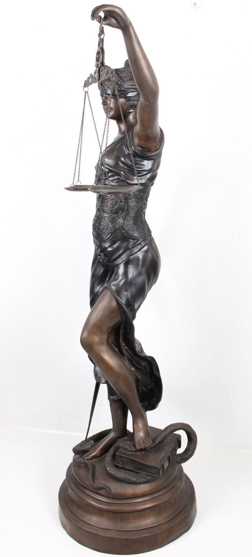Übergroße Bronze Skulptur Justitia H 168 cm, XXL bronze of the Lady Justice H 168 cm, - Image 5 of 7