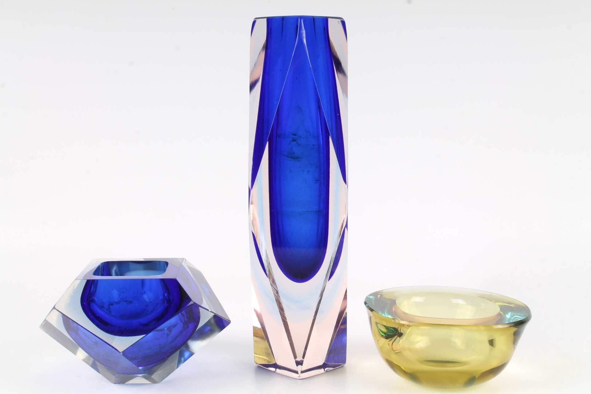 Blockvase und 2 Schalen, Murano, vase and two bowls,