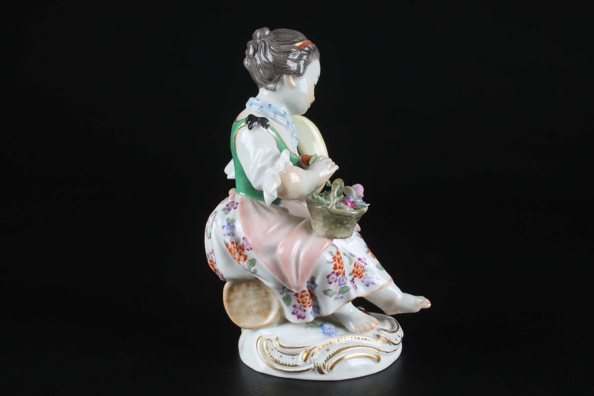 Meissen Gärtnerkind sitzendes Mädchen mit Blumenkorb, sitting gardeners child with flowerbasket, - Bild 4 aus 6