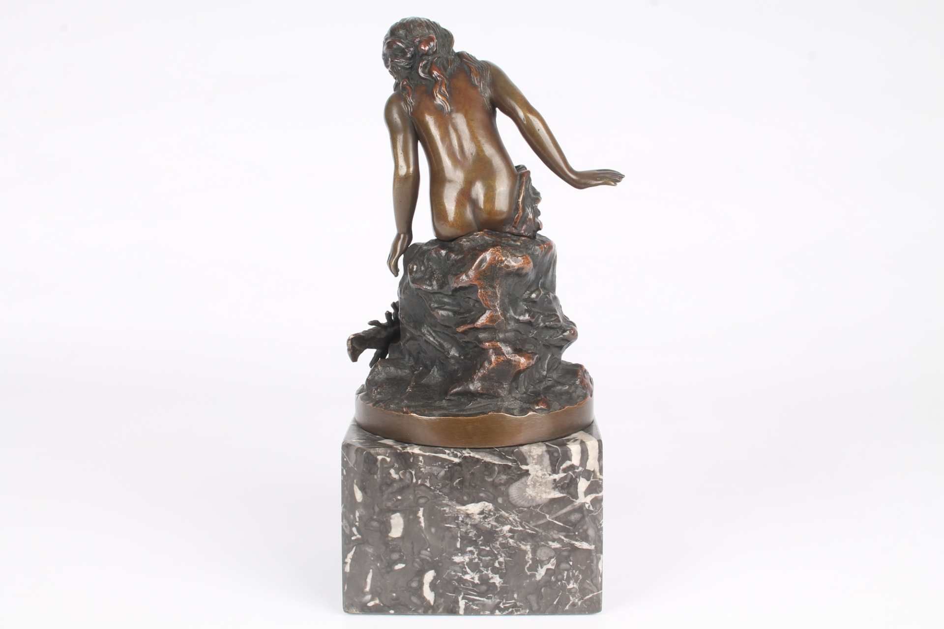 Bronze Figur - Frau mit Hummer, bronze nude sculpture, - Image 5 of 6