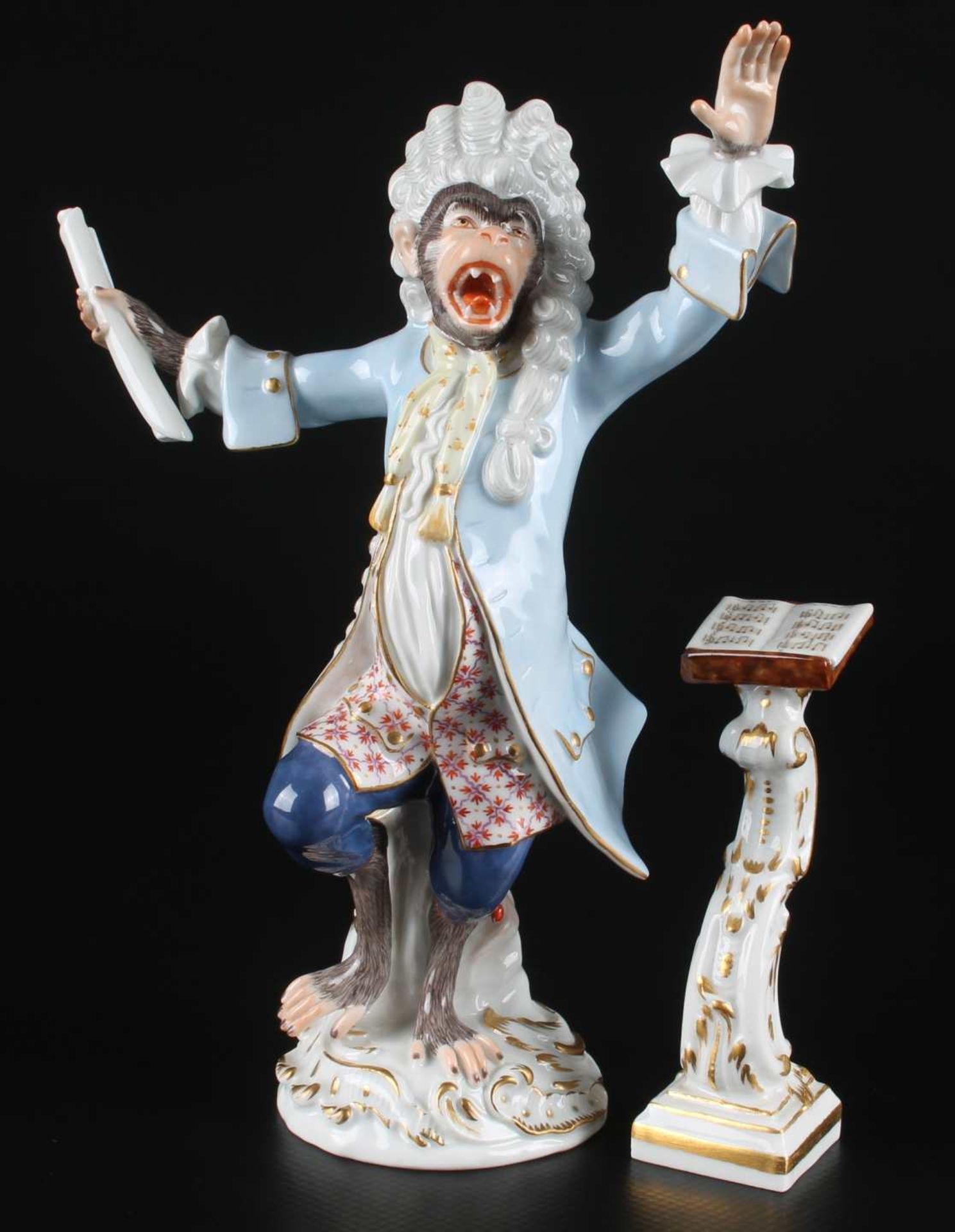 Meissen Kapellmeister mit Notenpult aus der Affenkapelle, chapelmaster with note desk monkey chapel,