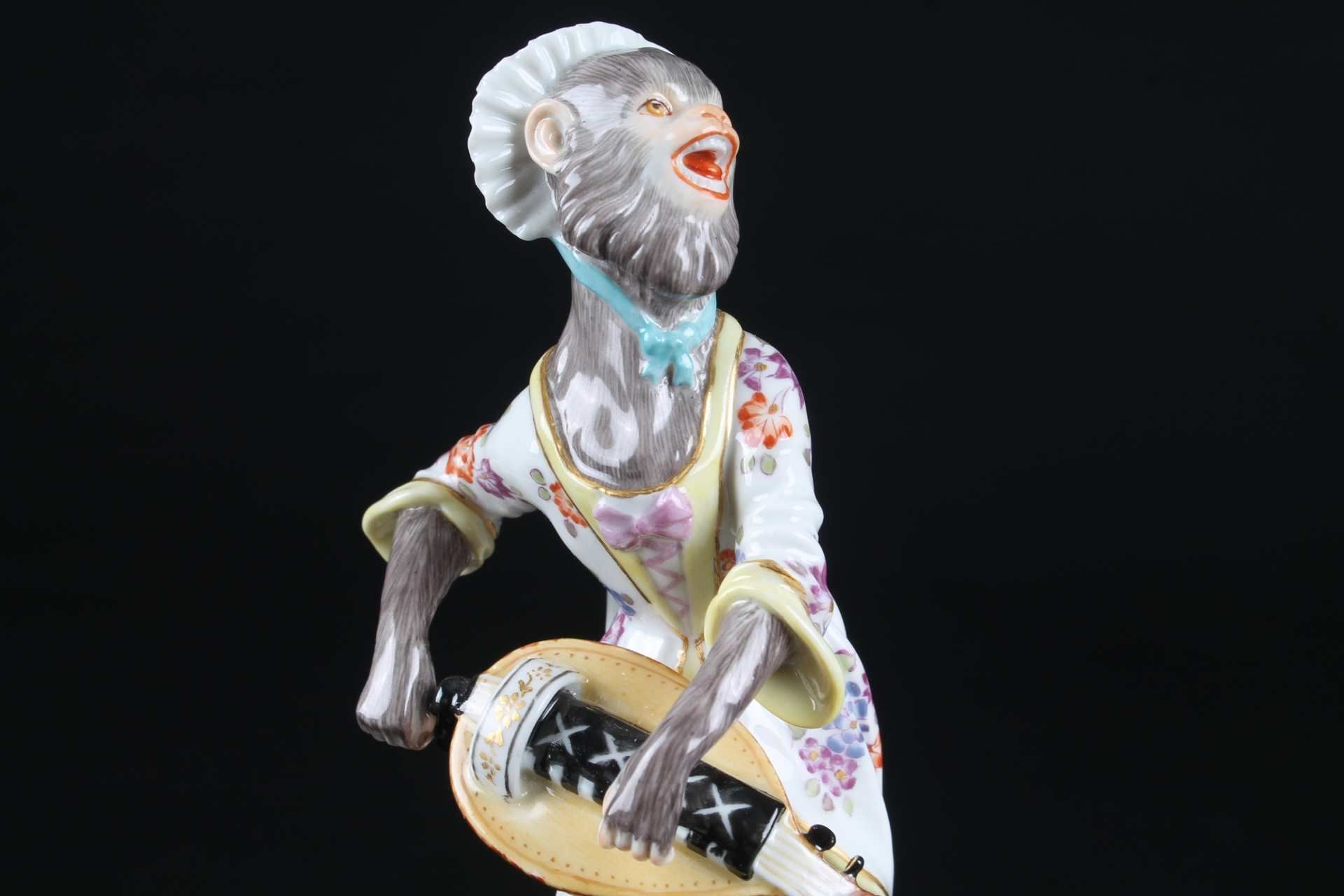 Meissen Drehleierspielerin aus der Affenkapelle, hurdy gurdy player monkey chapel, - Bild 5 aus 6