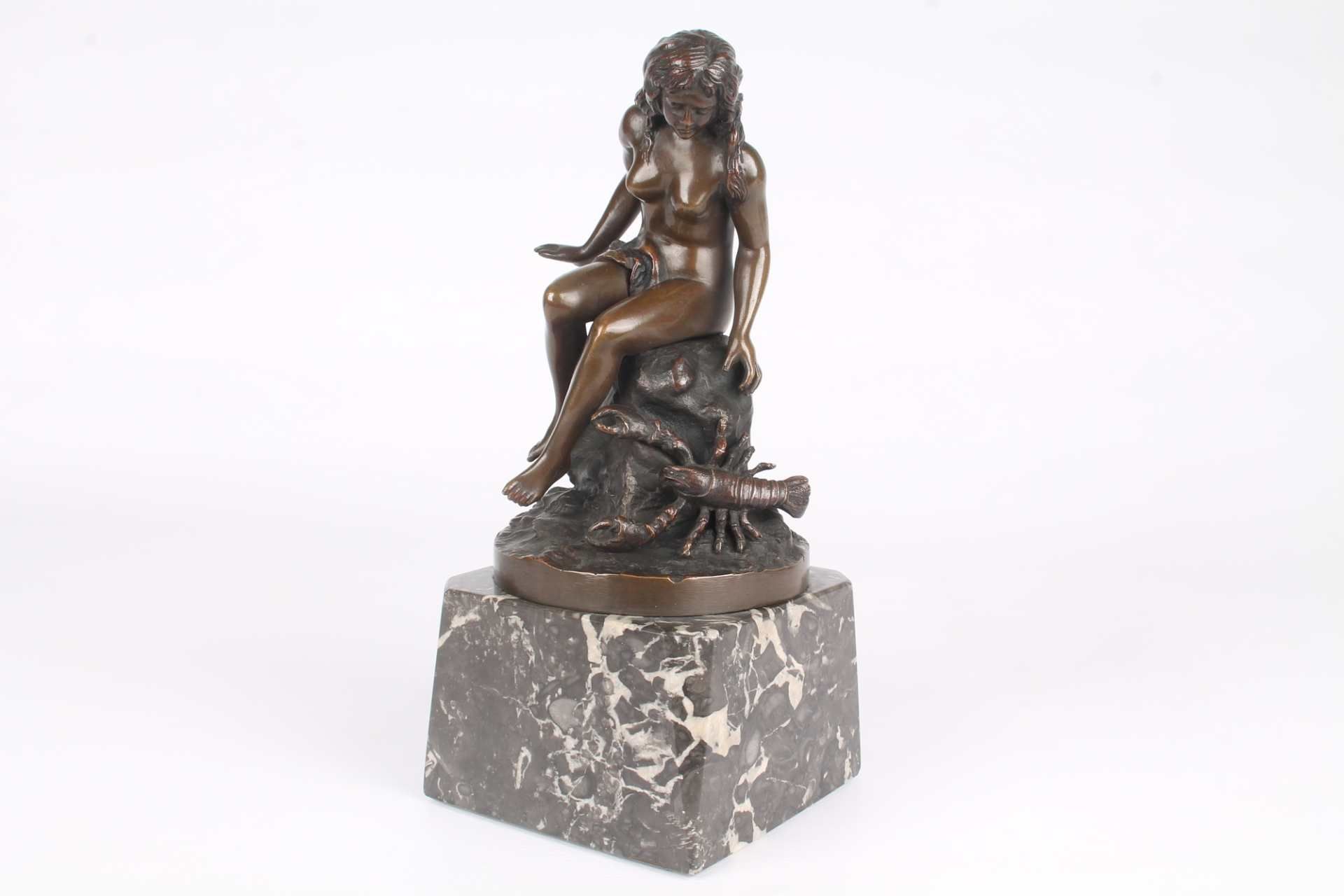 Bronze Figur - Frau mit Hummer, bronze nude sculpture, - Image 3 of 6