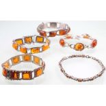 4 Silber Bernstein Armbänder, u.a. Fischland, 4 silver butterscotch amber bracelets,