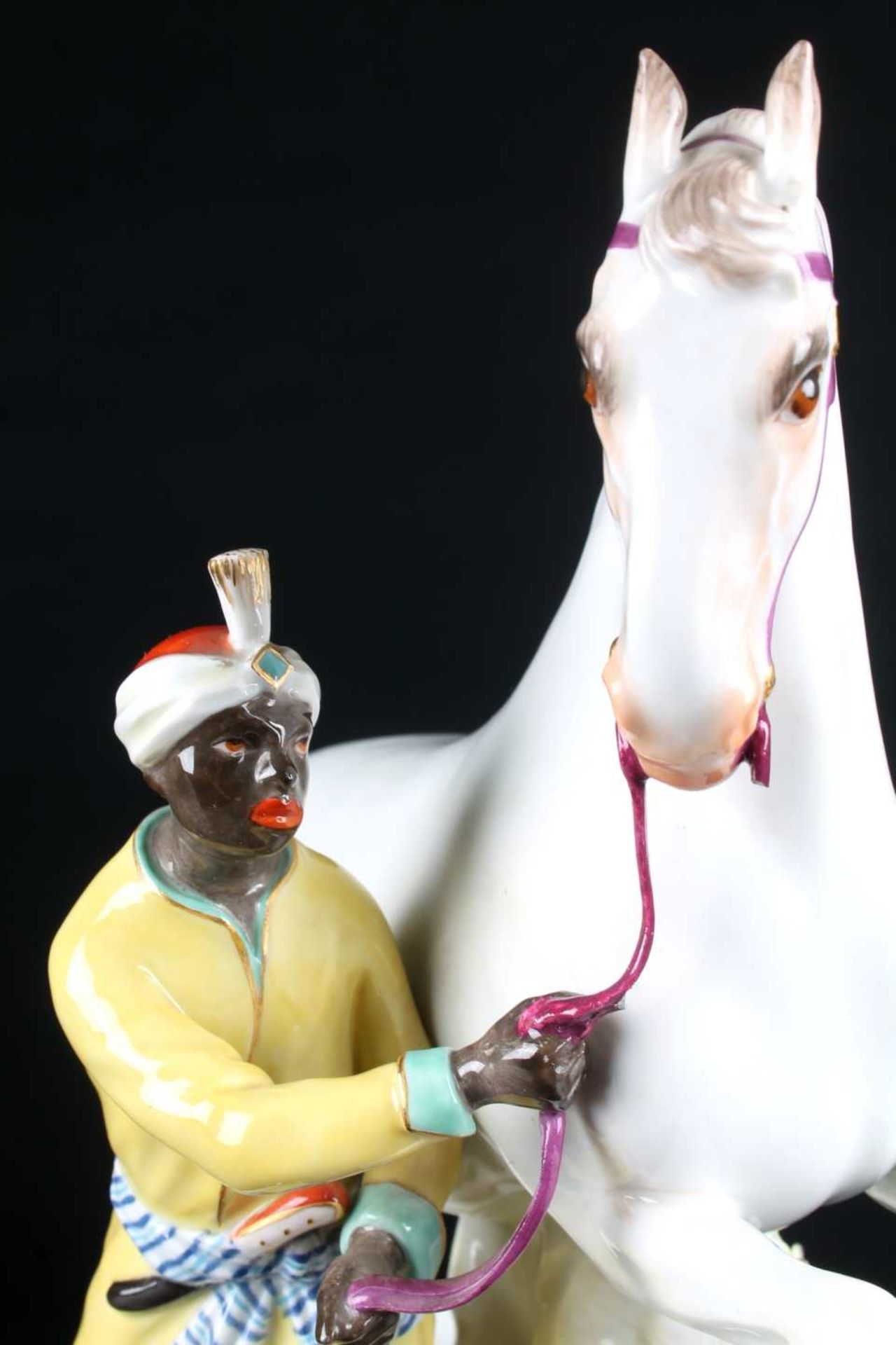 Meissen Mohr mit Schimmel, moor with white horse, - Bild 6 aus 7