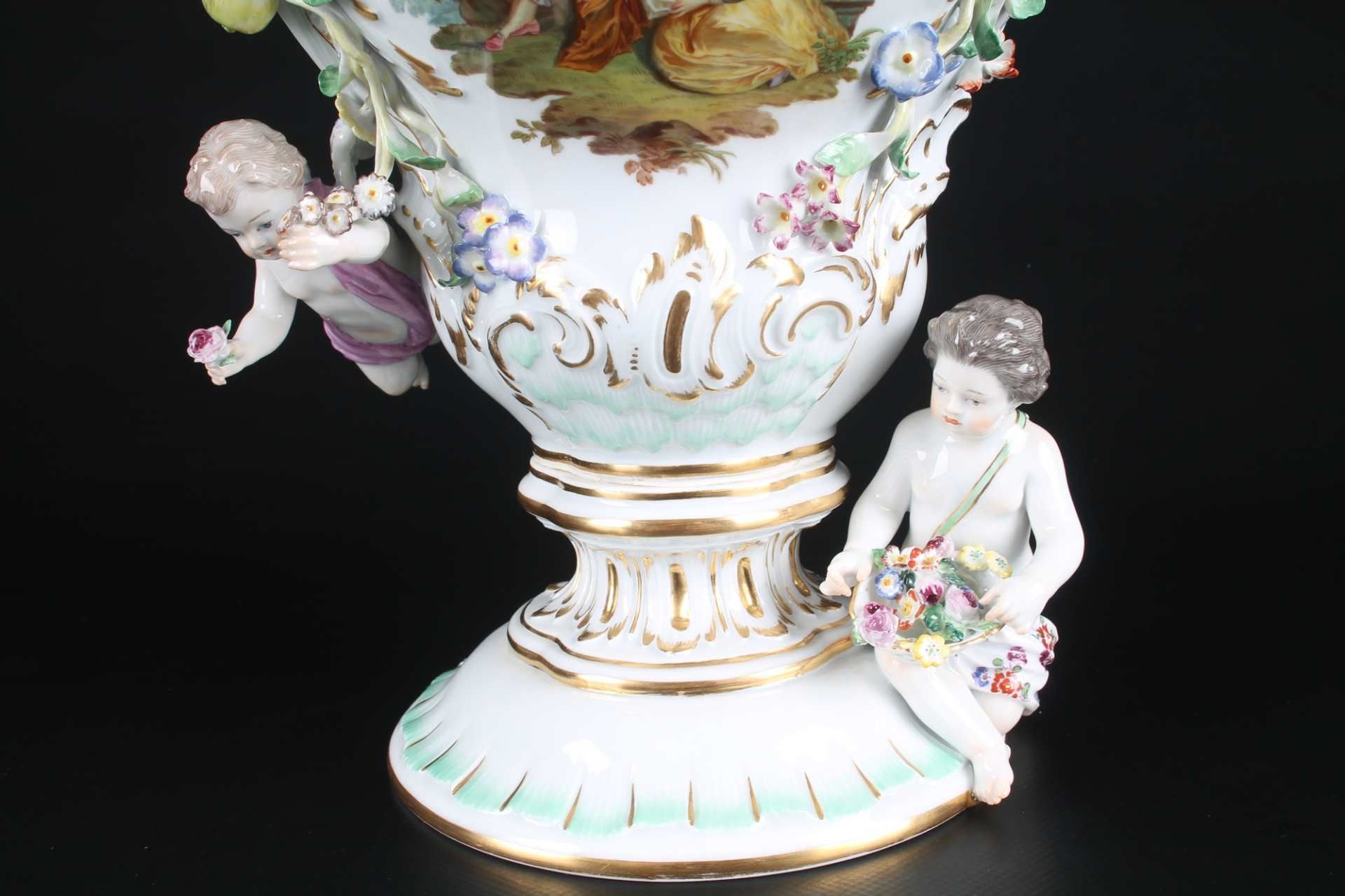 Meissen Potpourri Vase mit Putten, porcelain potpourri vase with cherubs, - Image 8 of 12