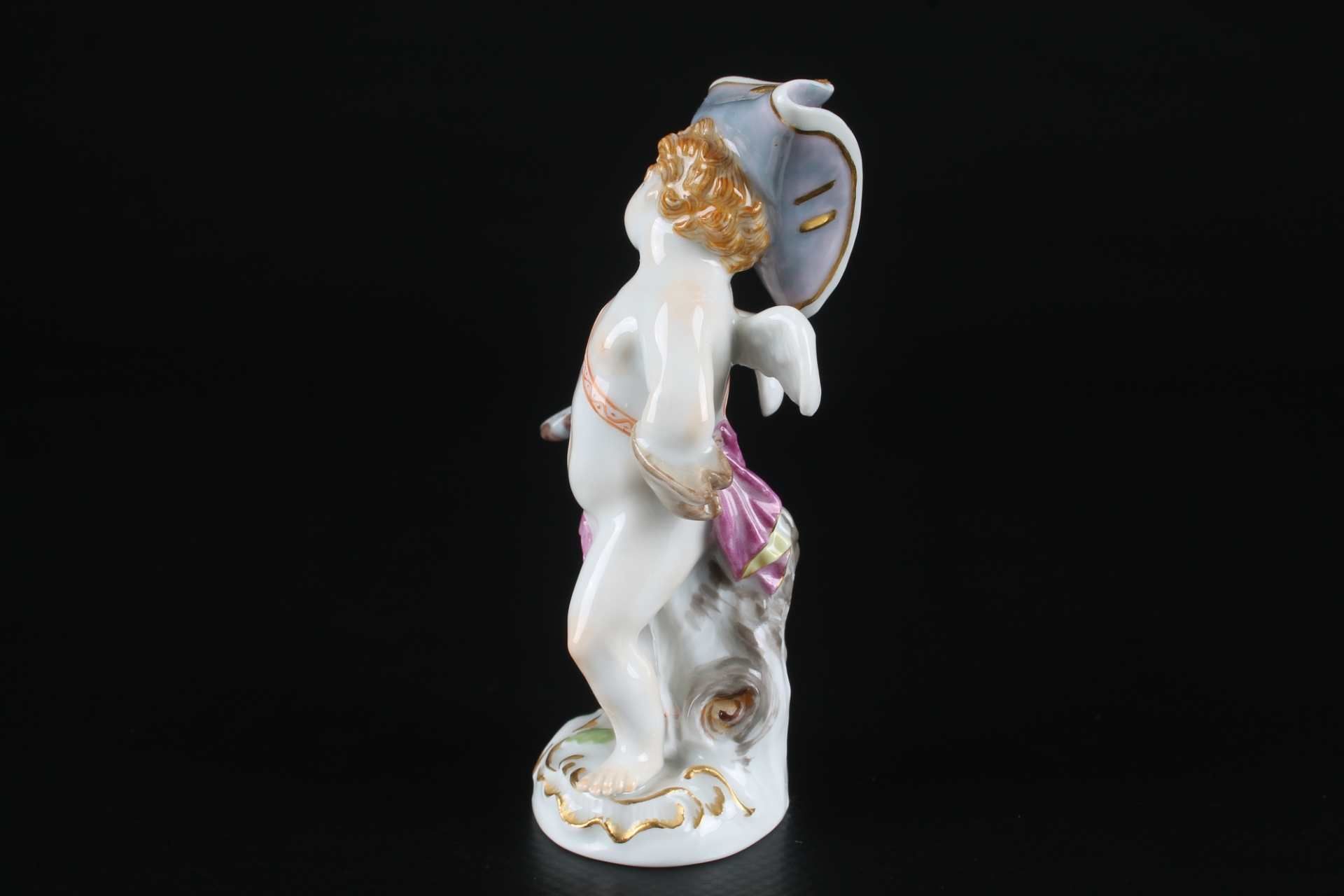 Meissen Verkleidete Amorette mit Pistole, disguised cupid with pistole, - Image 2 of 6