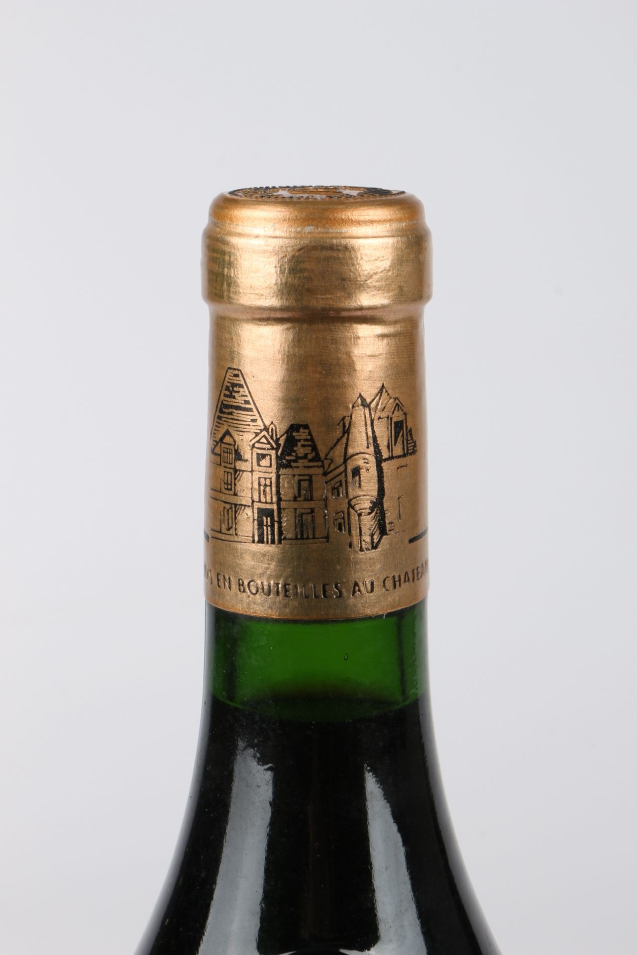 1987 Chateau Haut-Brion Pessac-Leognan, - Image 3 of 4