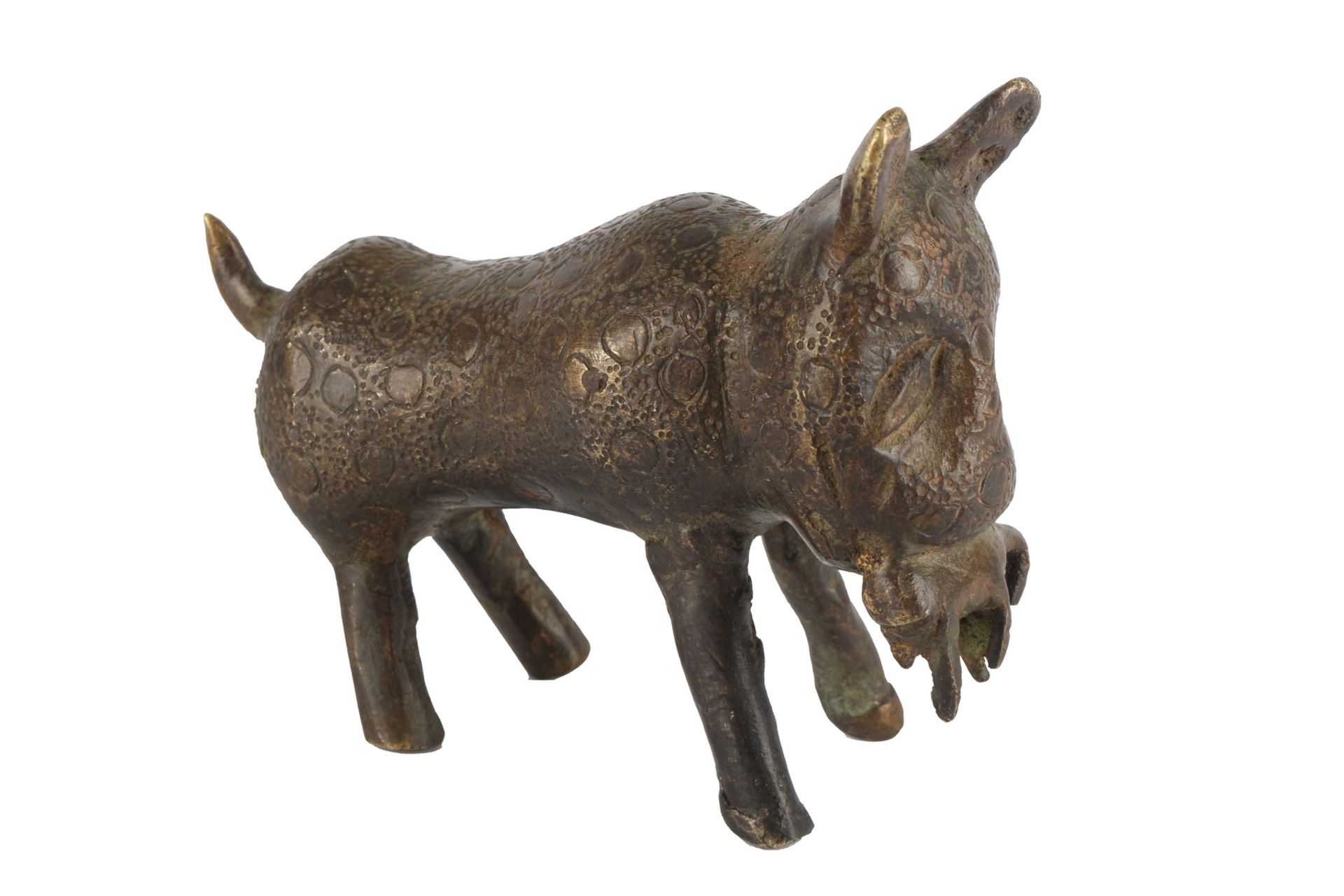 Bronze Hund mit Beute, dog with prey,