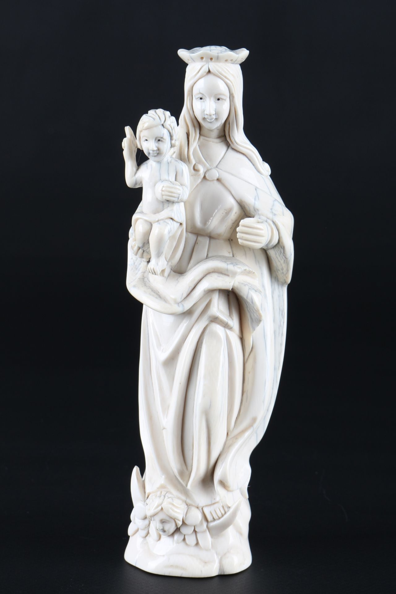 Heiligenfigur Heilige Madonna mit Christus 19. Jahrhundert, figure of a saint Madonna with Christ,