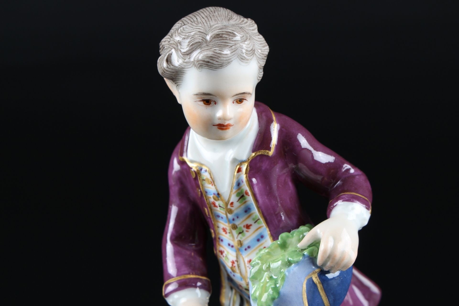 Meissen Knabe Gänse fütternd, boy feeding goose, - Image 6 of 8