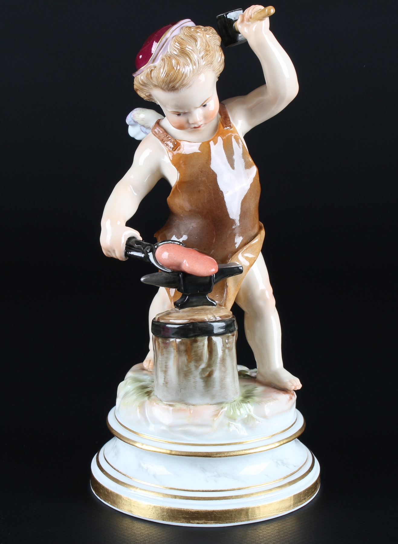 Meissen Amor als Schmied, amor as blacksmith,