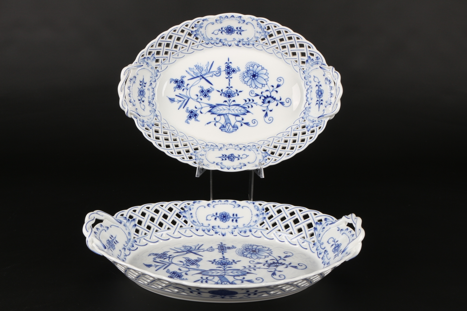 Meissen Zwiebelmuster Tortenplatte und 3 Prunkschalen, cake dish and cutwork bowls, - Image 2 of 5