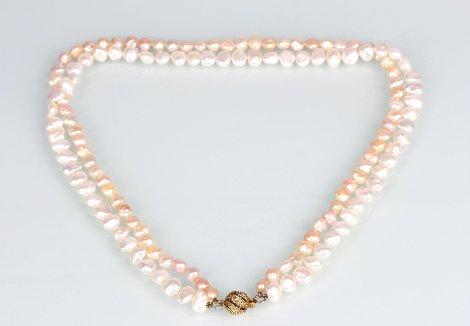 Perlenkette mit 585 Goldkugel-Verschluss, pearl necklace with gold lock, - Bild 2 aus 4