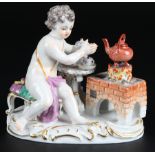 Meissen Allegorie des Feuers - Putte macht heiße Schokolade, allegory of fire cupid making hot choco